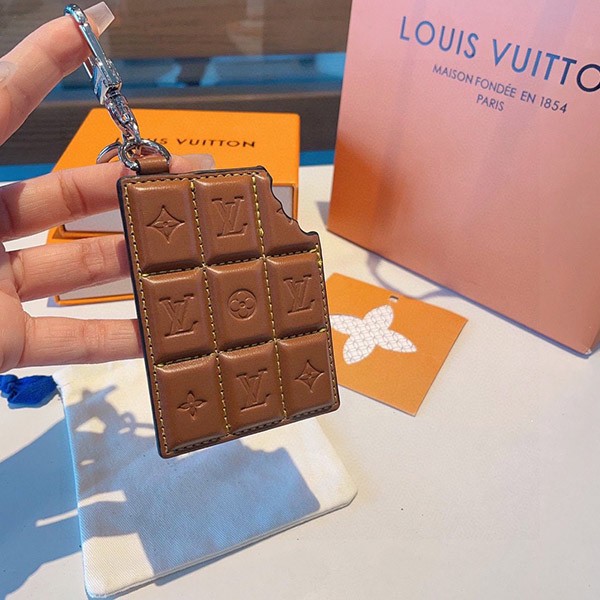 【思わず食べたくなるっ！】ルイヴィトン キーホルダー コピー チョコ m01478